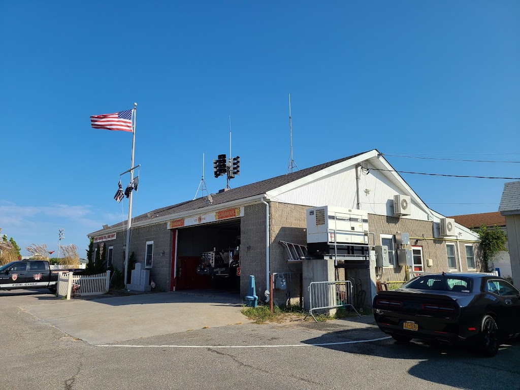 Point Breeze Volunteer Fire Department | 29 Point Breeze Ave, Breezy Point, NY 11697 | Phone: (718) 634-7967