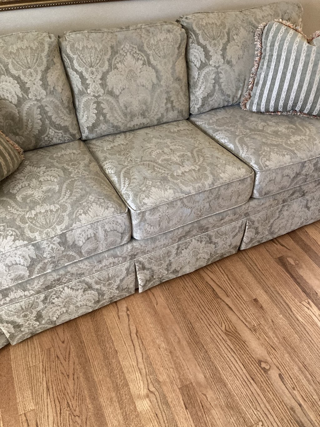 J&E Upholstery LLC | 4475 S Clinton Ave #106, South Plainfield, NJ 07080 | Phone: (201) 466-6697