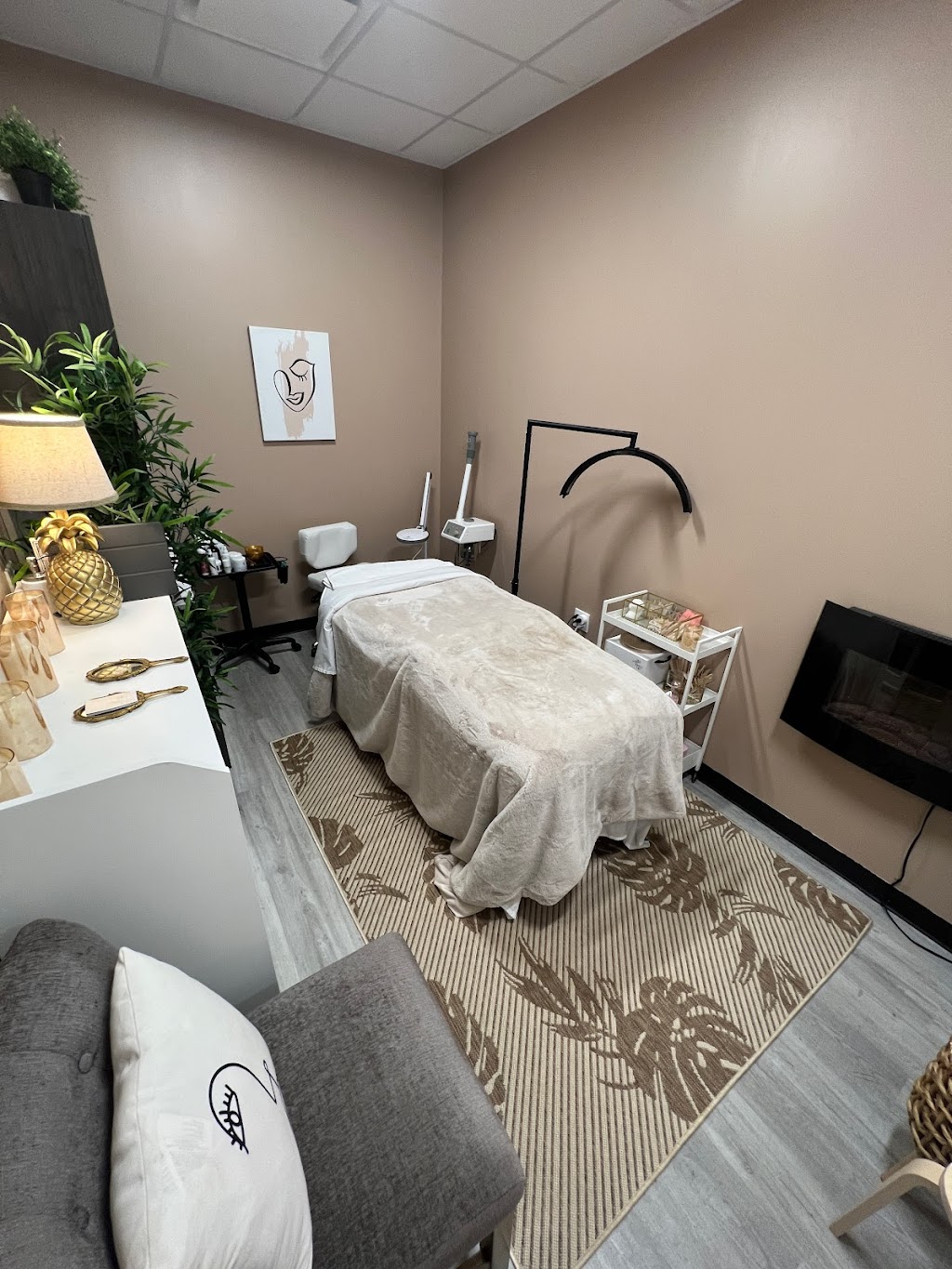 Her Spa Room | 210 Sunrise Hwy Suite 120, Freeport, NY 11520 | Phone: (917) 480-1724