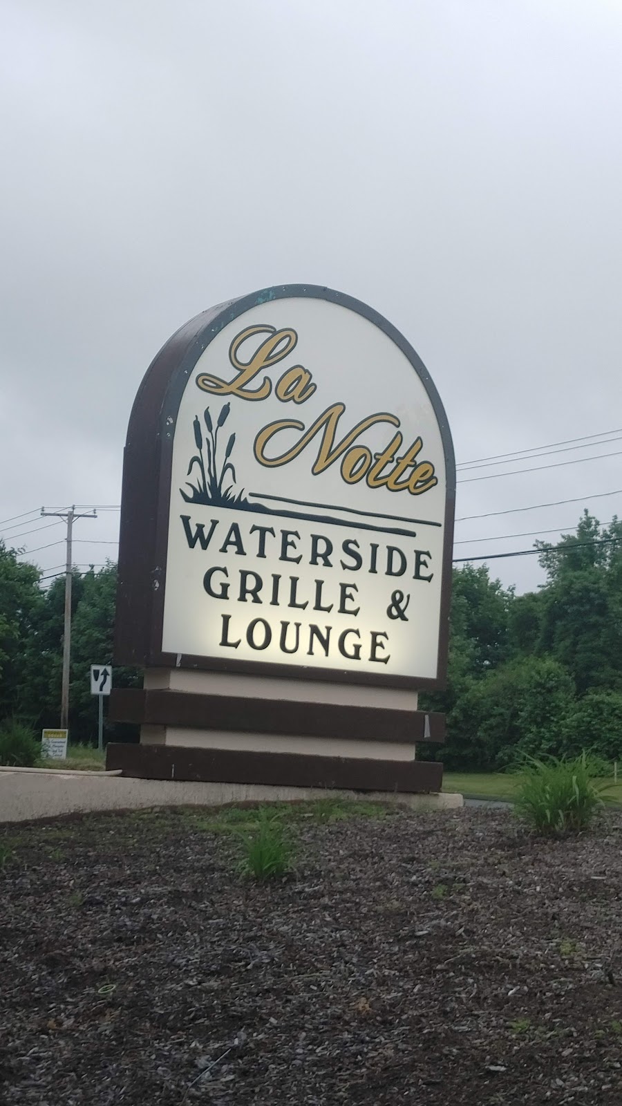 La Notte Waterside Grille | 1936 Blue Hills Ave Ext, Windsor, CT 06095 | Phone: (860) 731-7129