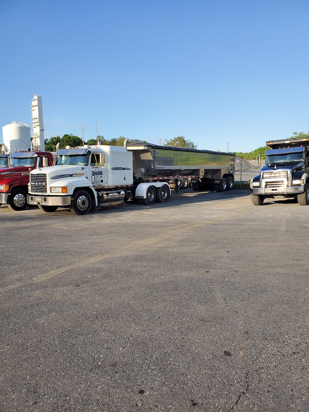 Ruggiero Trucking Co Inc | 930 E Market St, Bethlehem, PA 18017 | Phone: (610) 691-5993