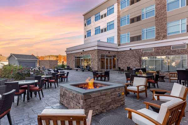 Cambria Hotel Manchester South Windsor | 1000 Long Leaf Ln, South Windsor, CT 06074 | Phone: (860) 325-8900