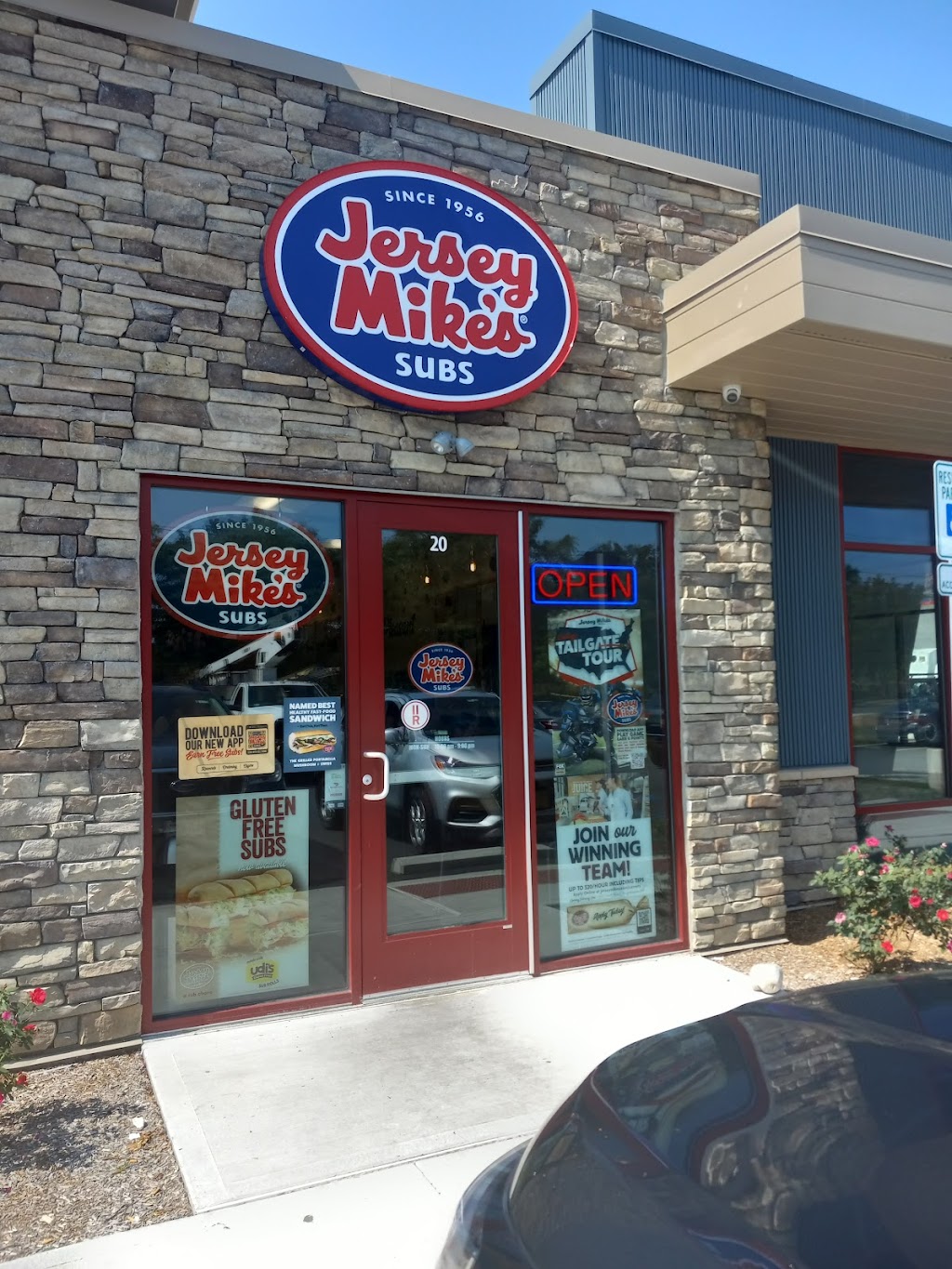 Jersey Mikes Subs | 2627 South Rd Suite #20, Poughkeepsie, NY 12601 | Phone: (845) 835-3375