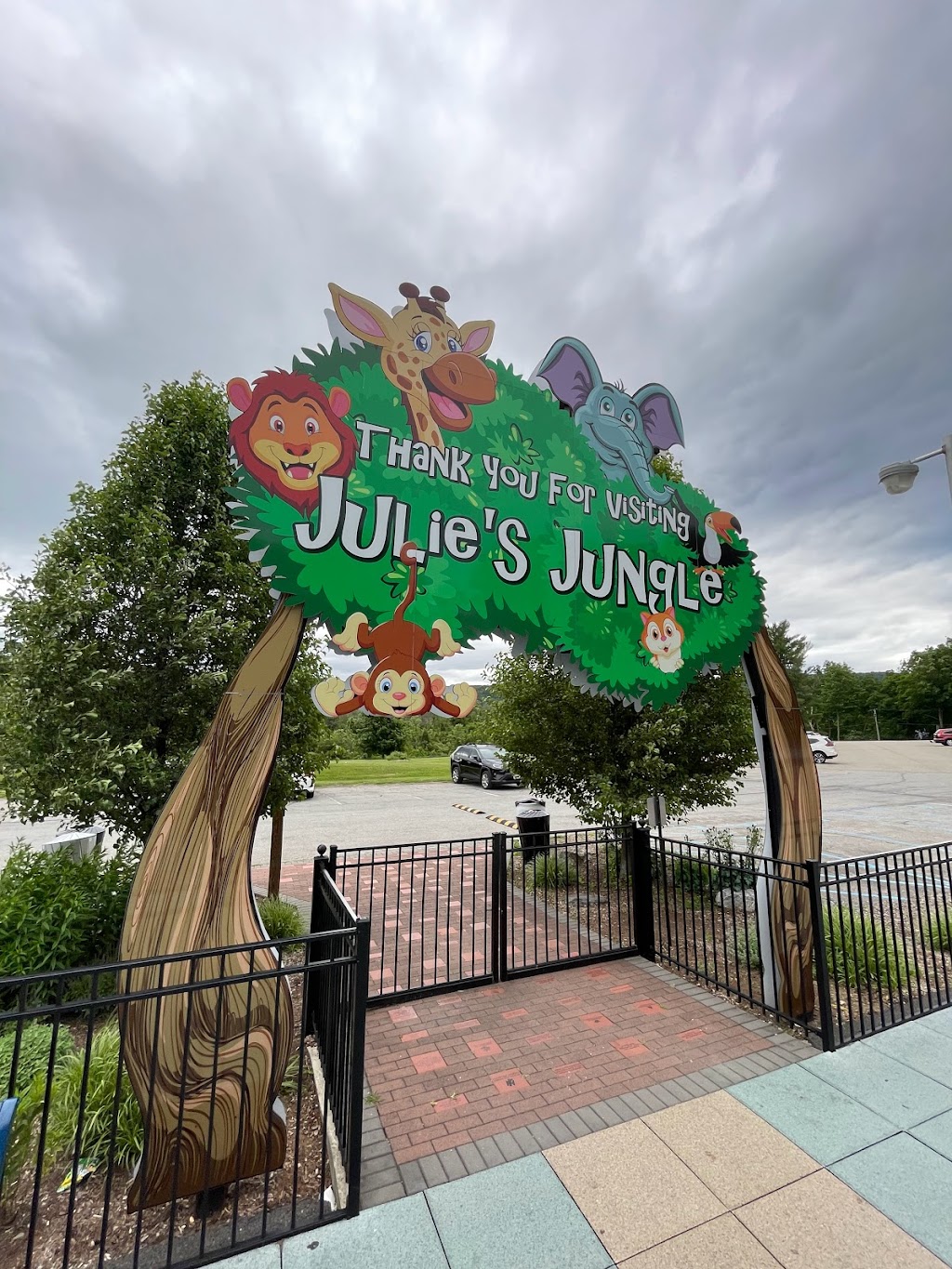 Julie’s Jungle | 5 Old Lime Kiln Rd, Hopewell Junction, NY 12533 | Phone: (845) 226-8395