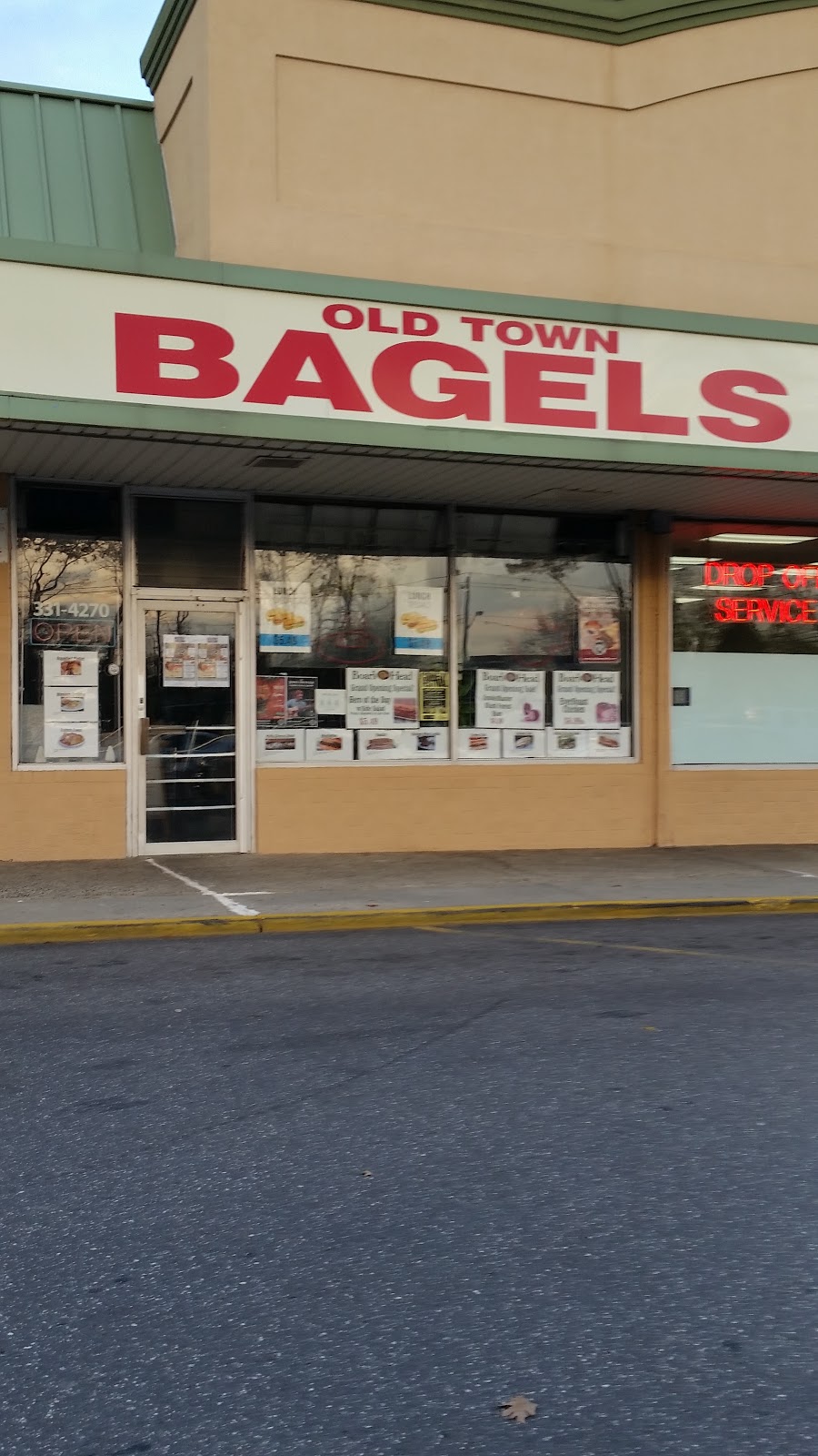 Old Town Bagels | Old Town Rd, Port Jefferson Station, NY 11776 | Phone: (631) 331-4270