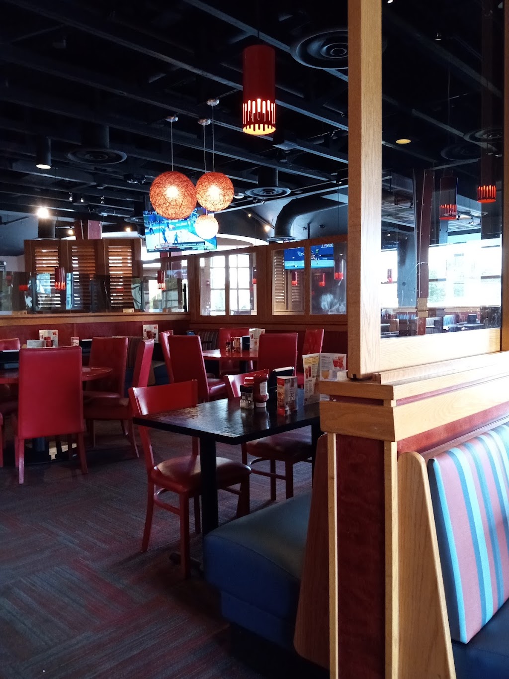 Red Robin Gourmet Burgers and Brews | 4259 Black Horse Pike, Mays Landing, NJ 08330 | Phone: (609) 485-0050