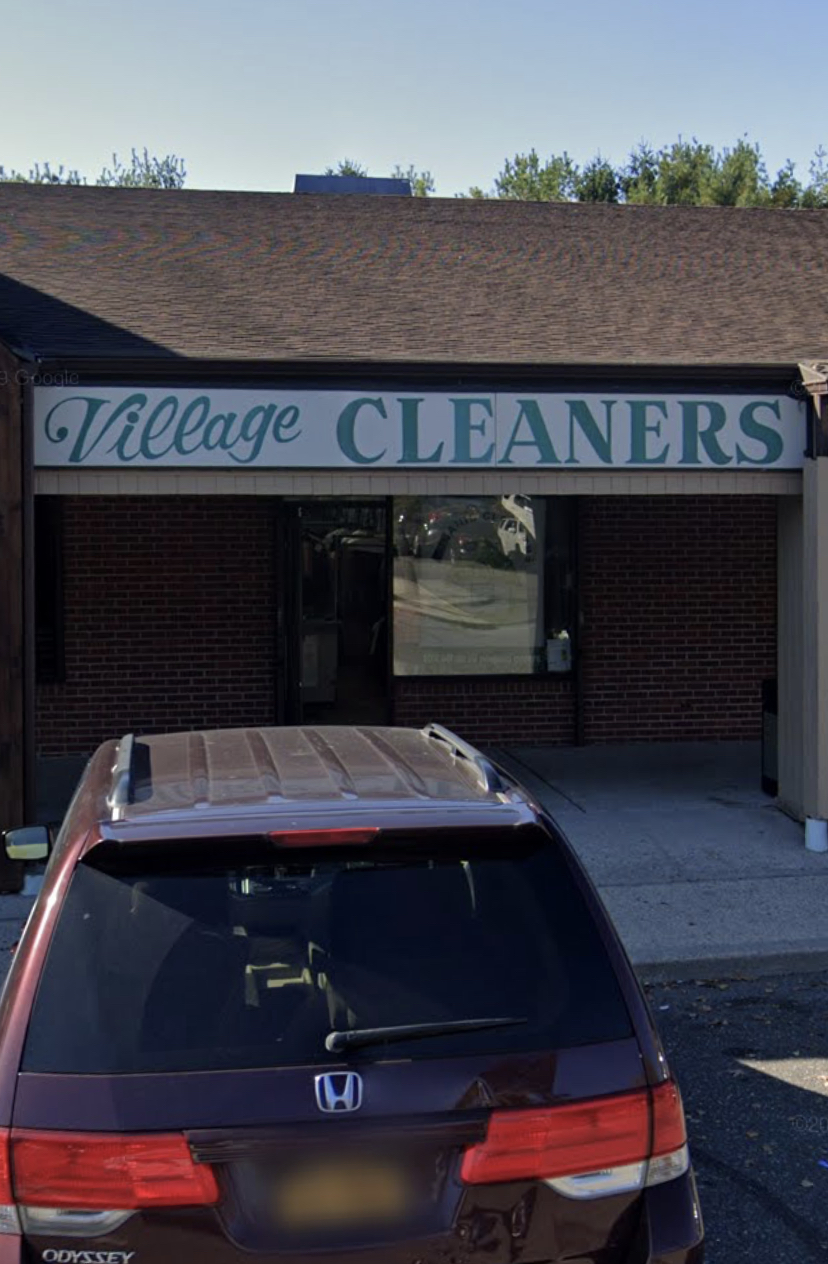 Village Cleaners | 480 Patchogue-Holbrook Rd, Holbrook, NY 11741 | Phone: (631) 472-2729