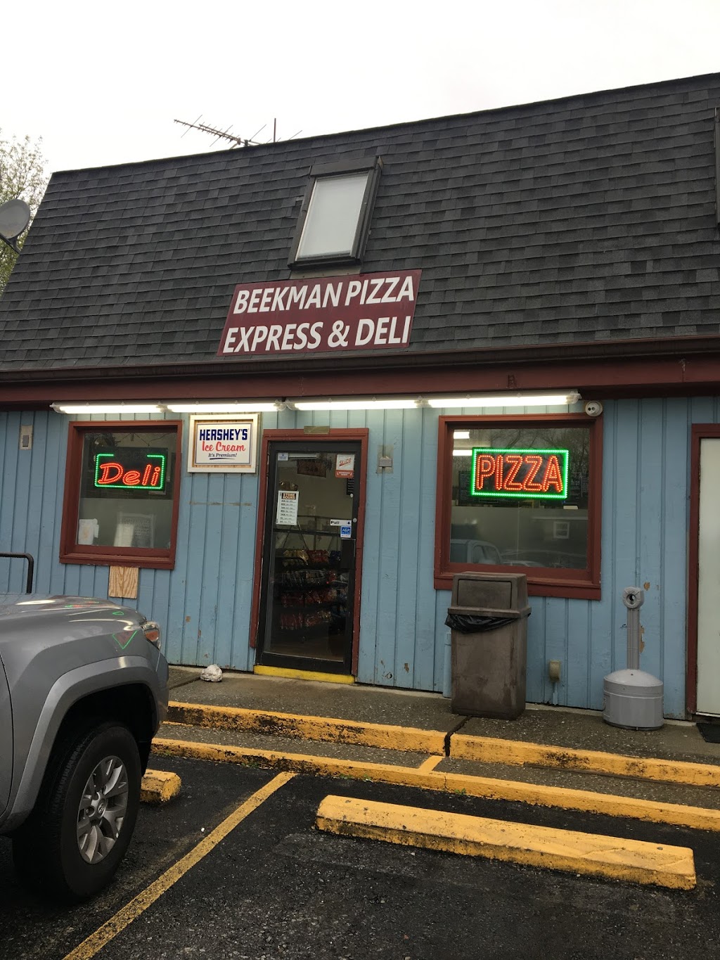 Beekman Pizza Express & Deli | 2429 State Rte 55, Hopewell Junction, NY 12533 | Phone: (845) 592-8671