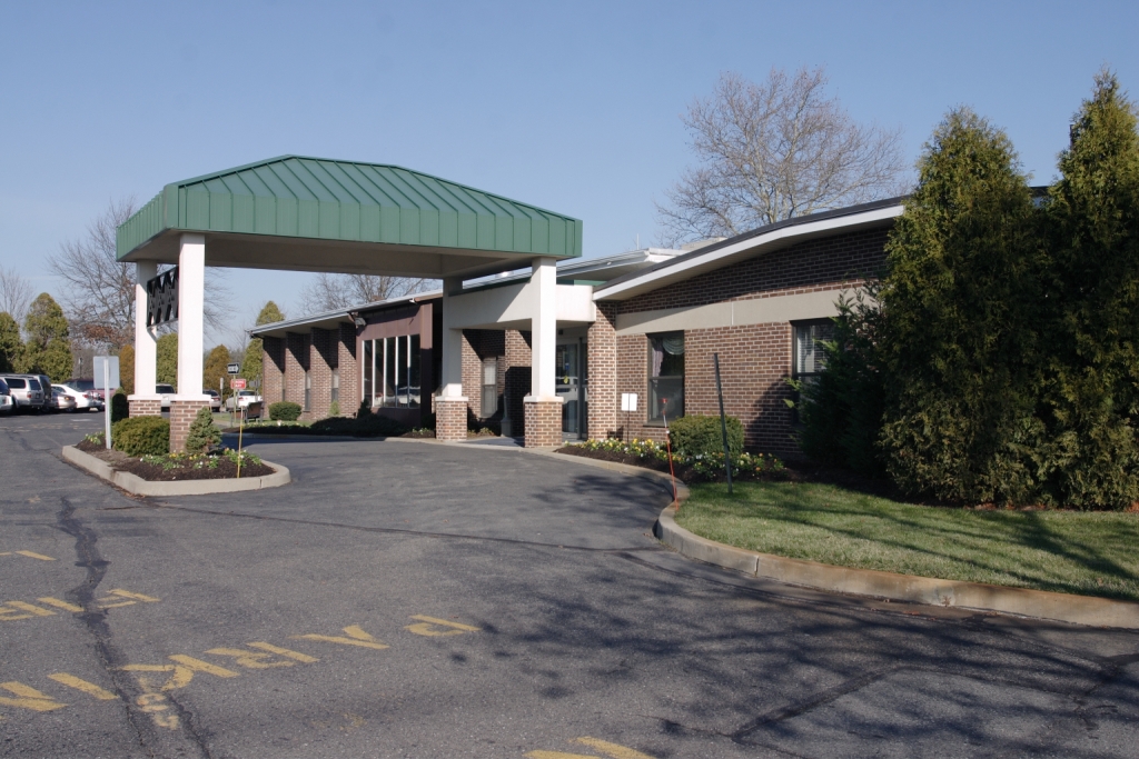 The Manor Health and Rehabilitation Center - CentraState | 689 W Main St, Freehold, NJ 07728 | Phone: (732) 431-5200
