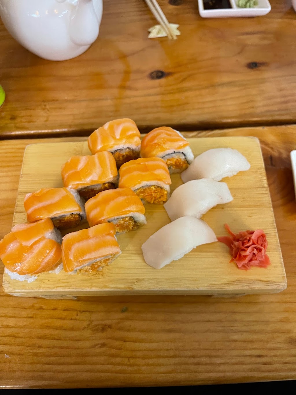 Sushi Red LLC | 450 East St, Plainville, CT 06062 | Phone: (860) 410-1829