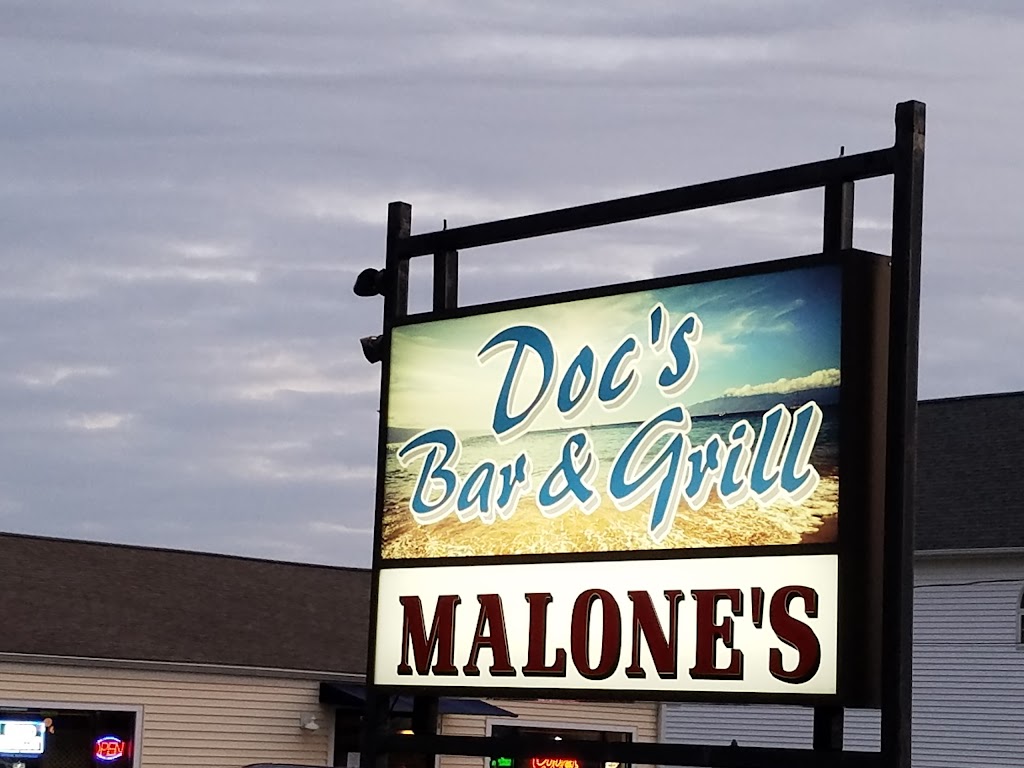 Docs Bar & Grill | 350 E Main St, Clinton, CT 06413 | Phone: (860) 552-4464