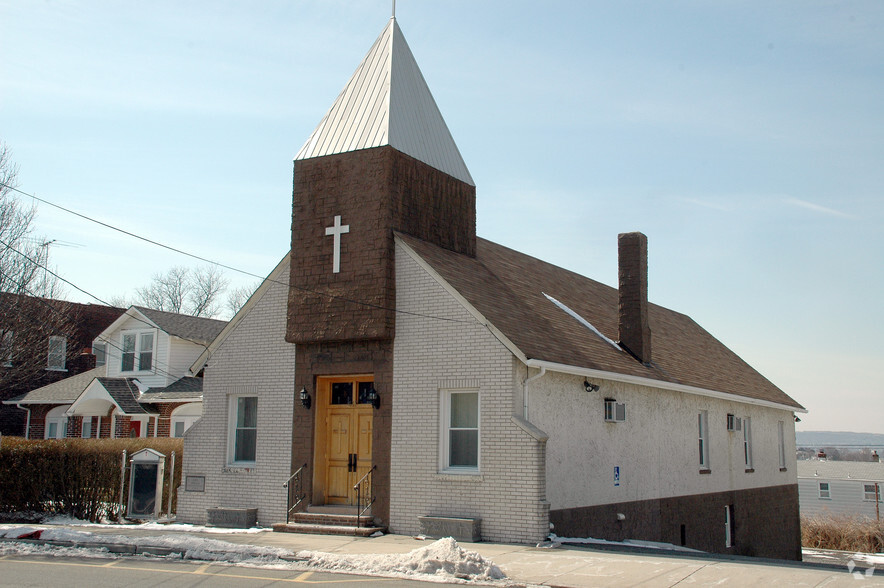 Calvary Baptist Church | 245 Passaic St, Garfield, NJ 07026 | Phone: (973) 773-2444