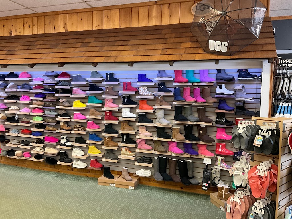 Carellas Shoes | 2431 Nottingham Way, Hamilton Township, NJ 08619 | Phone: (609) 587-5823