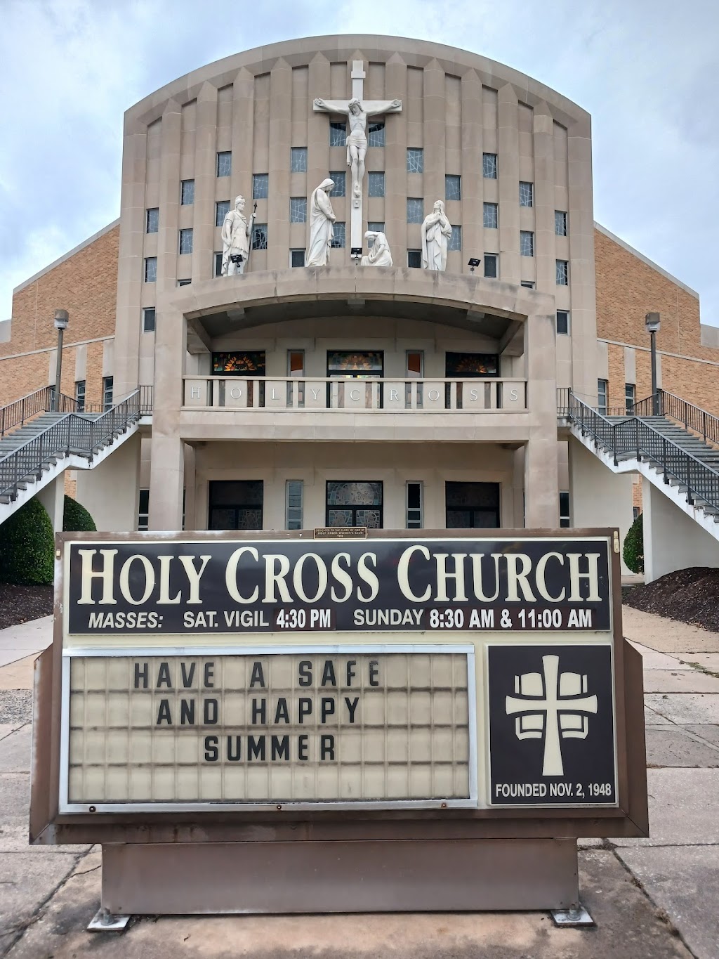 Holy Cross Catholic Church | 651 E Springfield Rd, Springfield, PA 19064 | Phone: (610) 626-3321