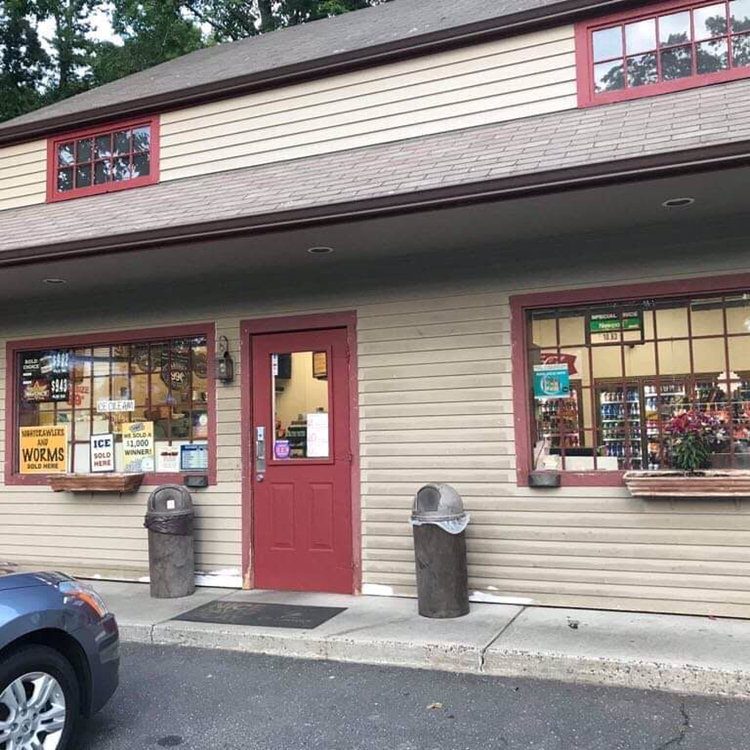 Woodbury Convenience Store | 167 Main St S, Woodbury, CT 06798 | Phone: (203) 586-1090