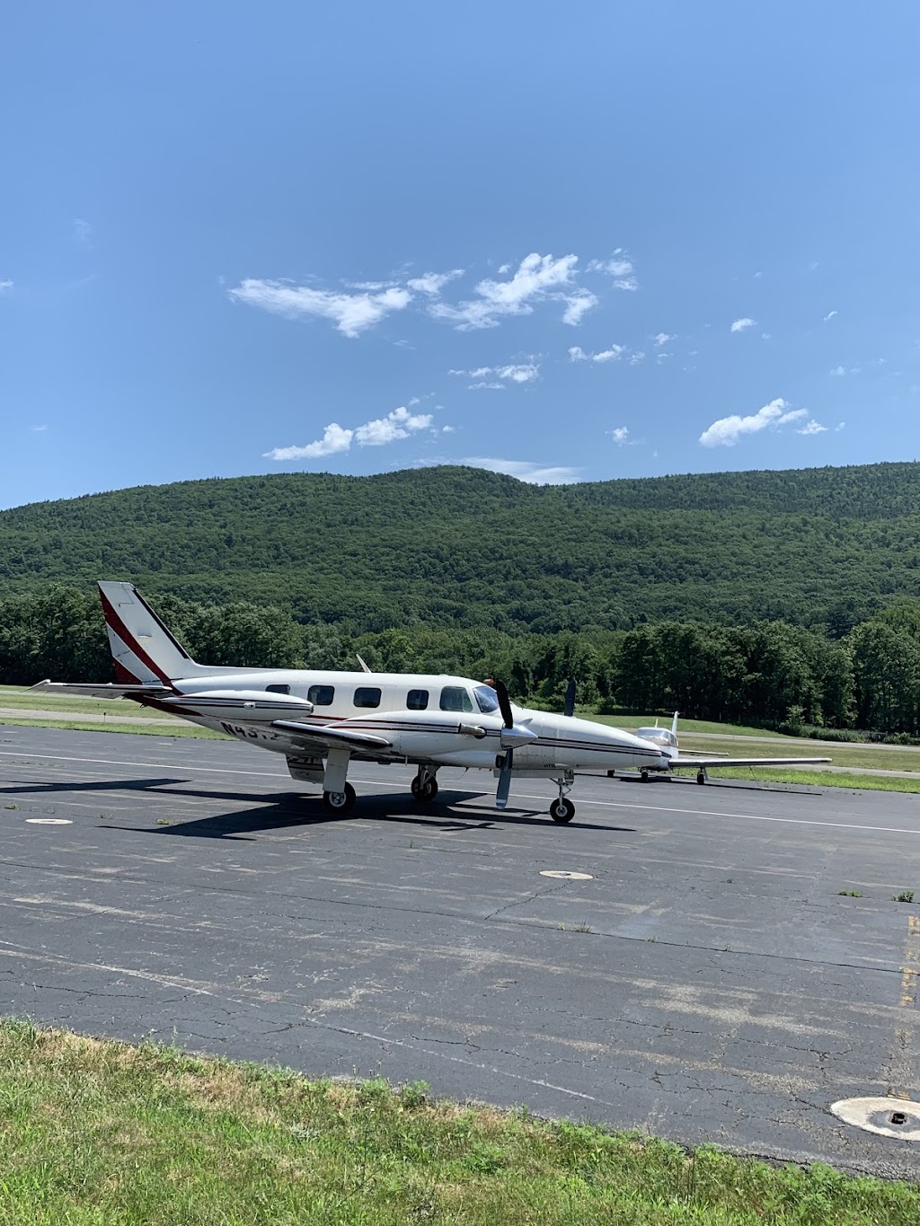 Joseph Y. Resnick Airport | 199 Airport Rd, Napanoch, NY 12458 | Phone: (845) 647-6570