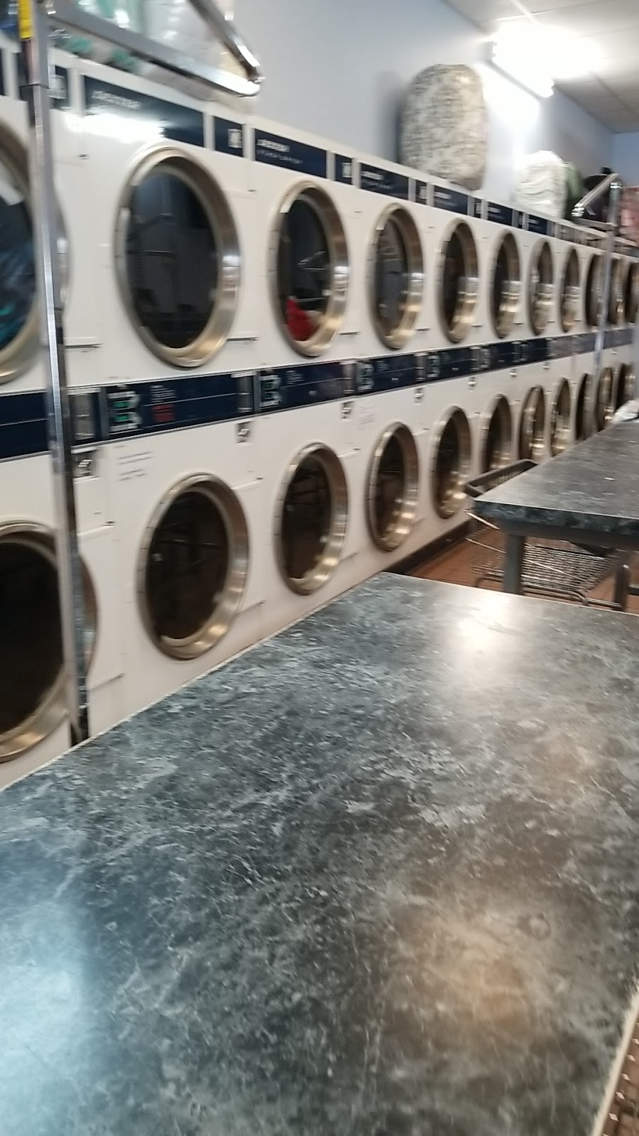 Washermans Laundromat | 65 NJ-34, South Amboy, NJ 08879 | Phone: (800) 257-9803