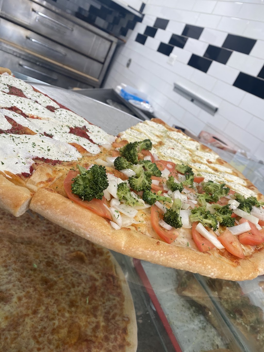 Santiago First Family Pizzeria | 1840 Nereid Ave, The Bronx, NY 10466 | Phone: (718) 798-5084