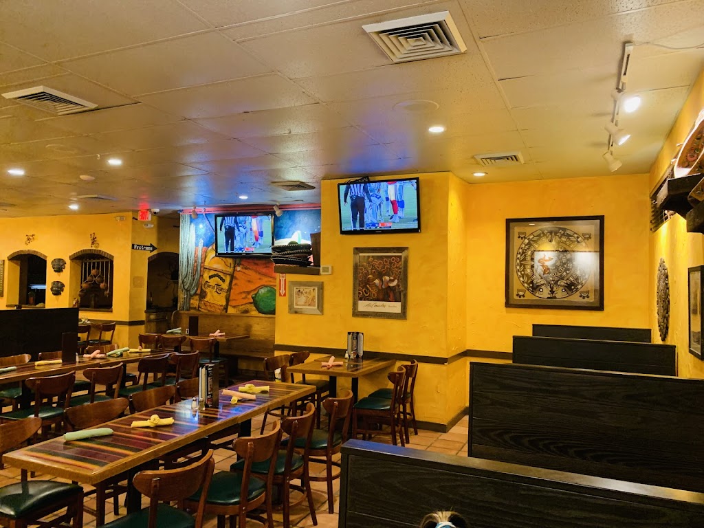 Señor Panchos Mexican Restaurant | 385 Main St S, Southbury, CT 06488 | Phone: (203) 262-6988