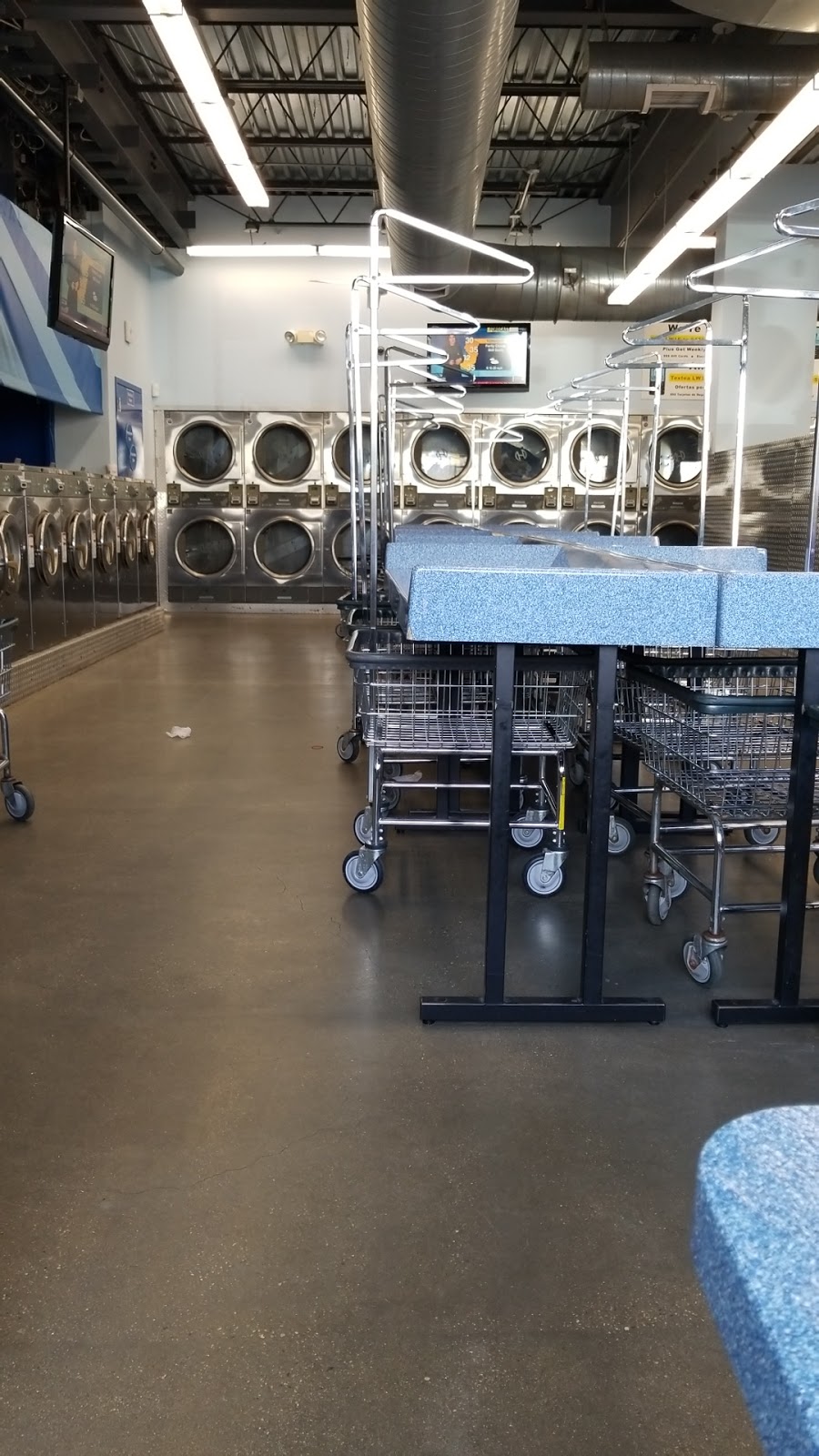 Laundry Warehouse Elizabeth – Bayway Circle | 550 Edgar Rd, Elizabeth, NJ 07202 | Phone: (908) 662-7810