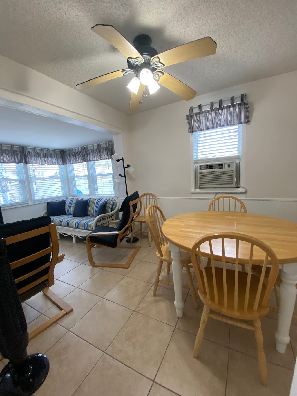 Seaside Park Summer Rentals | 72 O St, Seaside Park, NJ 08752 | Phone: (954) 830-0098