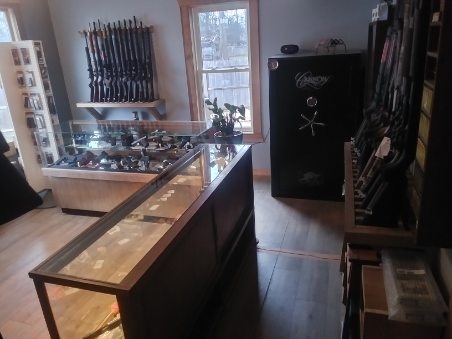 Christine M. Lutz | Dealer in Firearms | 1556 NY-9G, Hyde Park, NY 12538 | Phone: (845) 745-9325