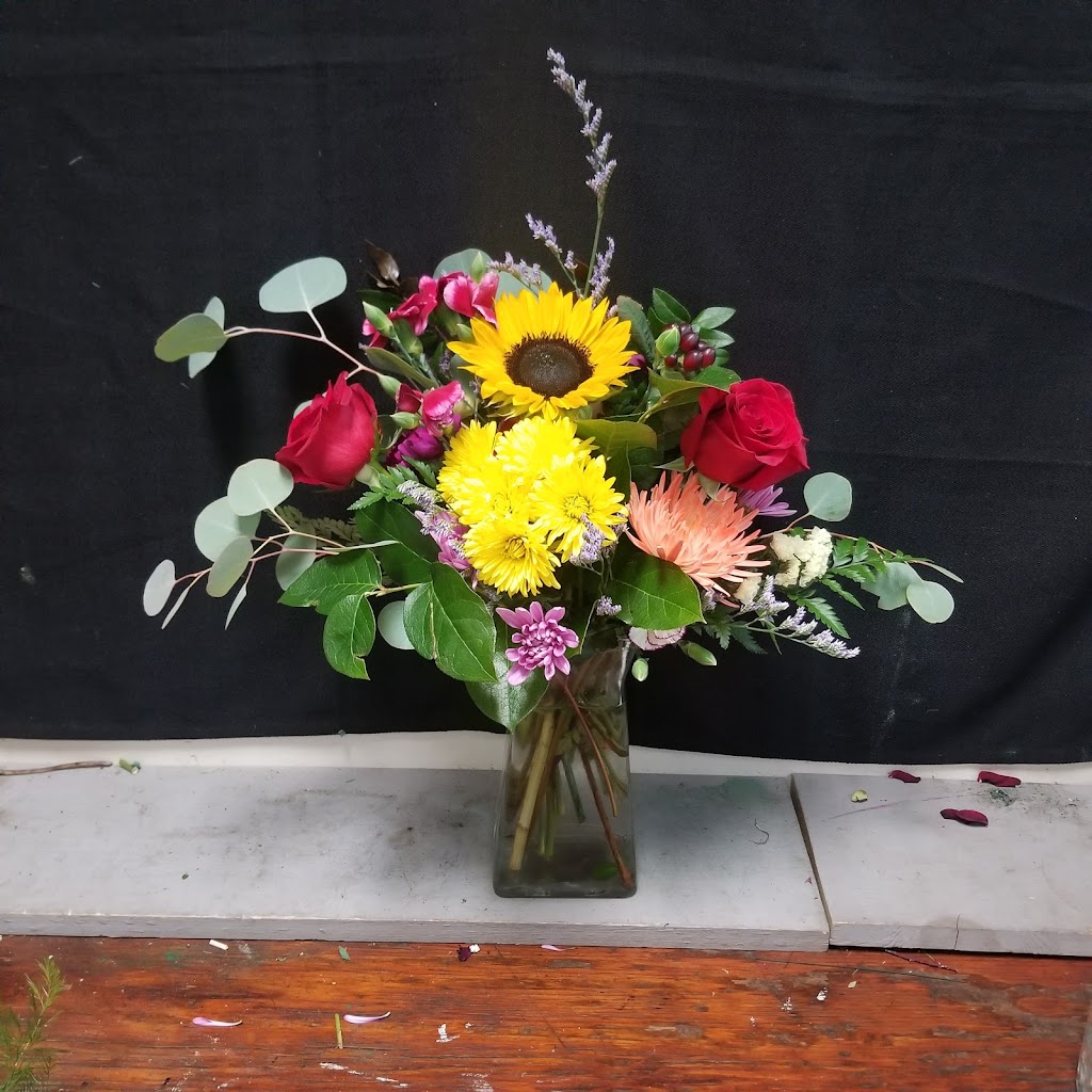 Hawley Flower Shop & Gifts | 410 Keystone St, Hawley, PA 18428 | Phone: (570) 390-7333