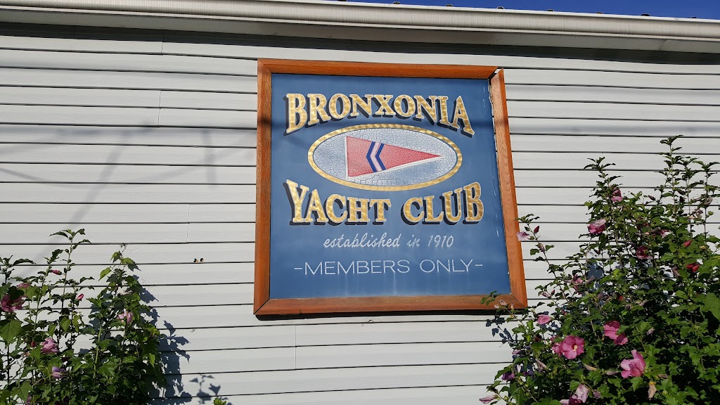 Bronxonia Yacht Club Inc | 518 Ellsworth Ave, The Bronx, NY 10465 | Phone: (718) 822-9113