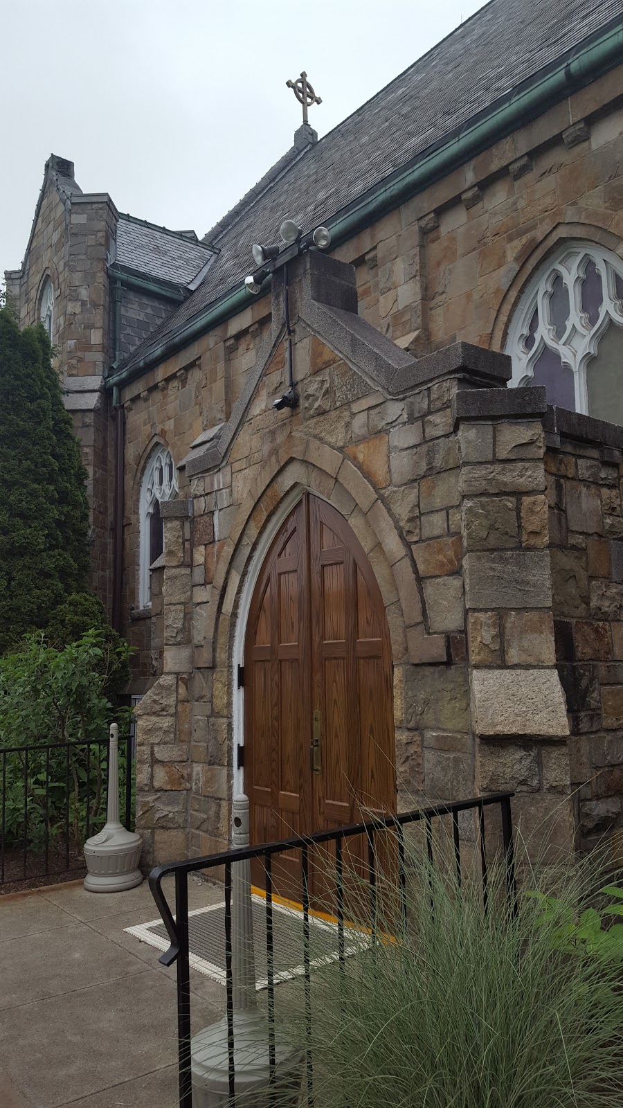 St Thomas Roman Catholic Church | 1 E Main St, Thomaston, CT 06787 | Phone: (860) 283-5817