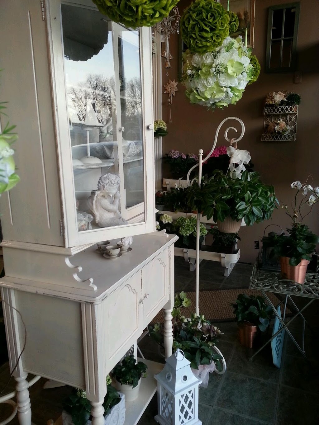 Mendham Flower Shop | 88 E Main St, Mendham Township, NJ 07945 | Phone: (973) 543-2222