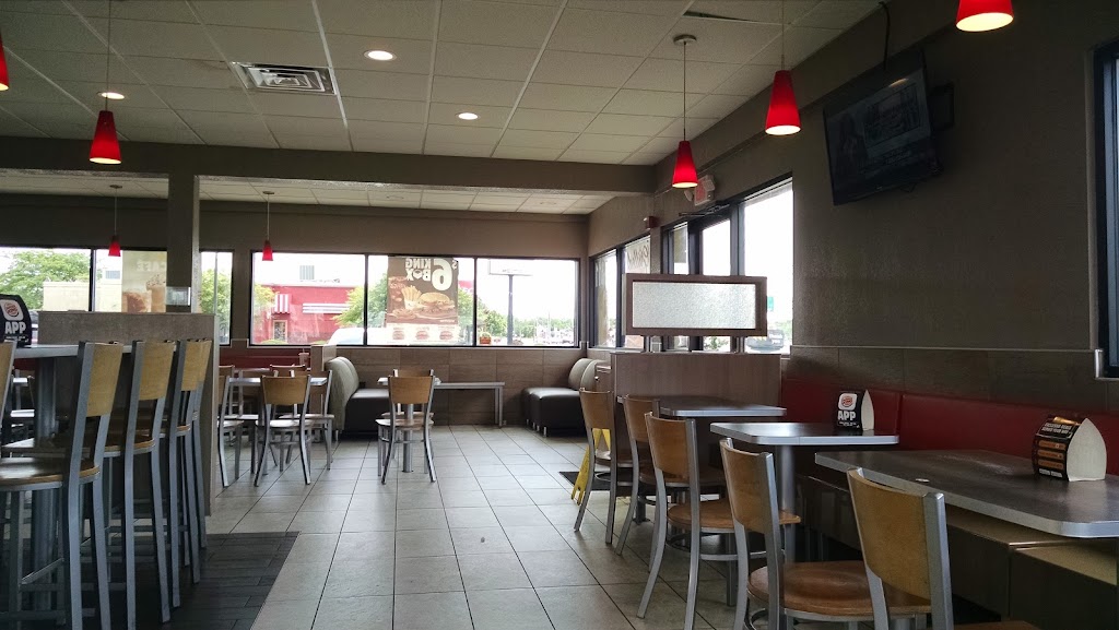 Burger King | 211 S Dupont Hwy, Dover, DE 19901 | Phone: (302) 747-7428