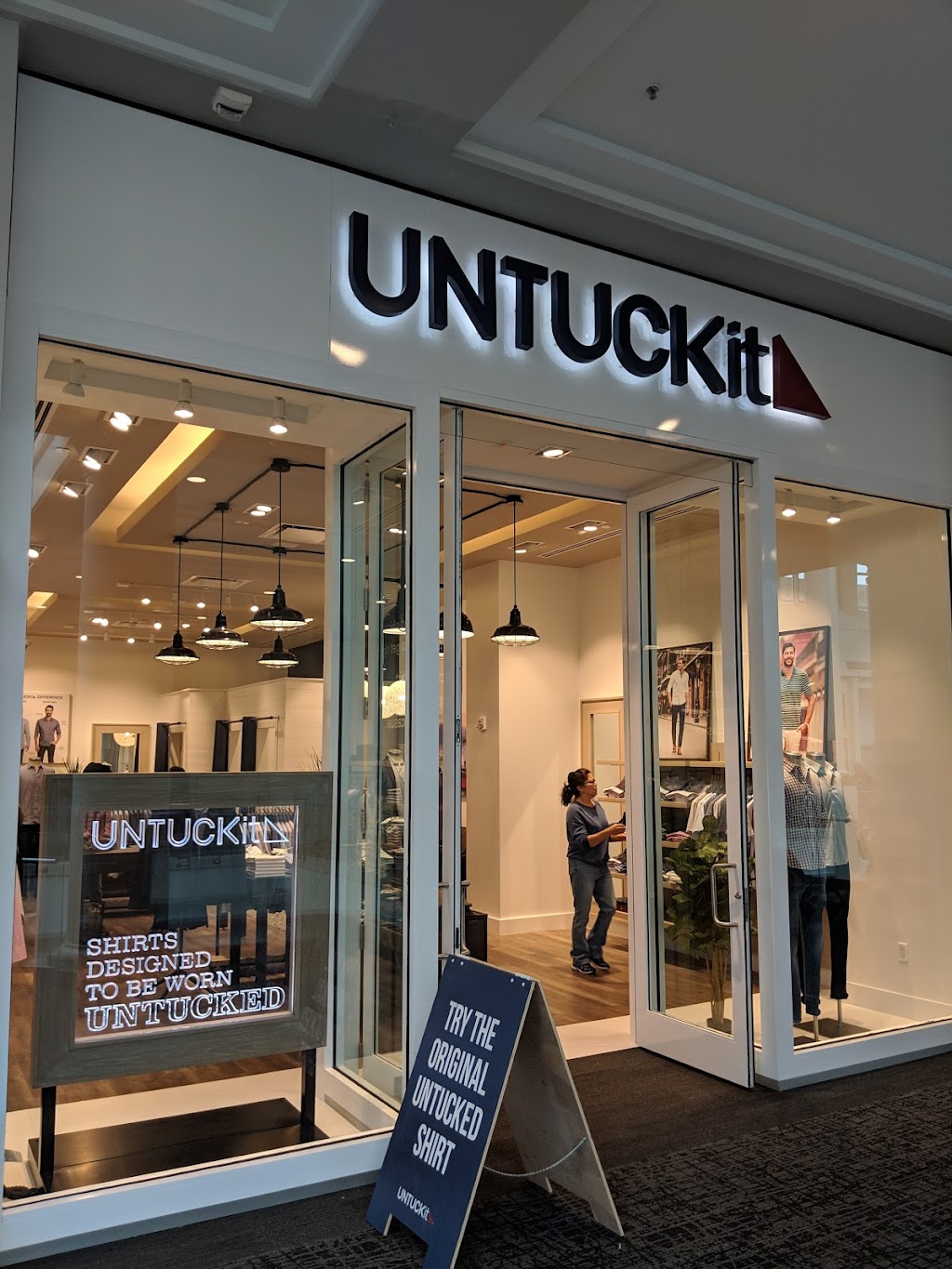 UNTUCKit | 125 Westchester Ave Space #3720A, White Plains, NY 10601 | Phone: (914) 259-8611