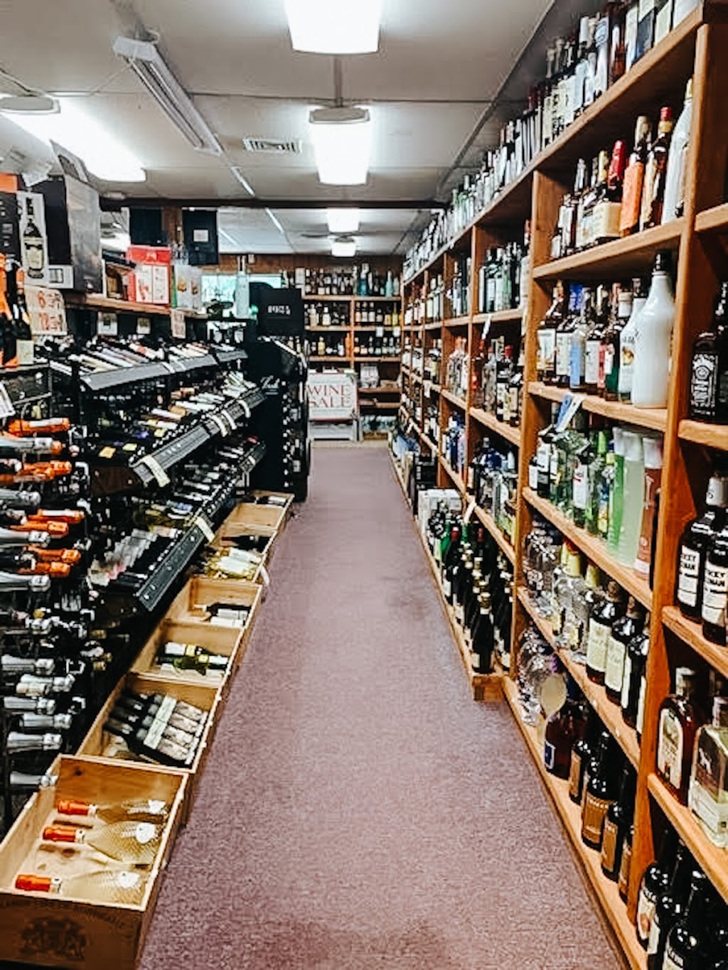Country Package Store | 256 CT-81, Killingworth, CT 06419 | Phone: (860) 663-1698
