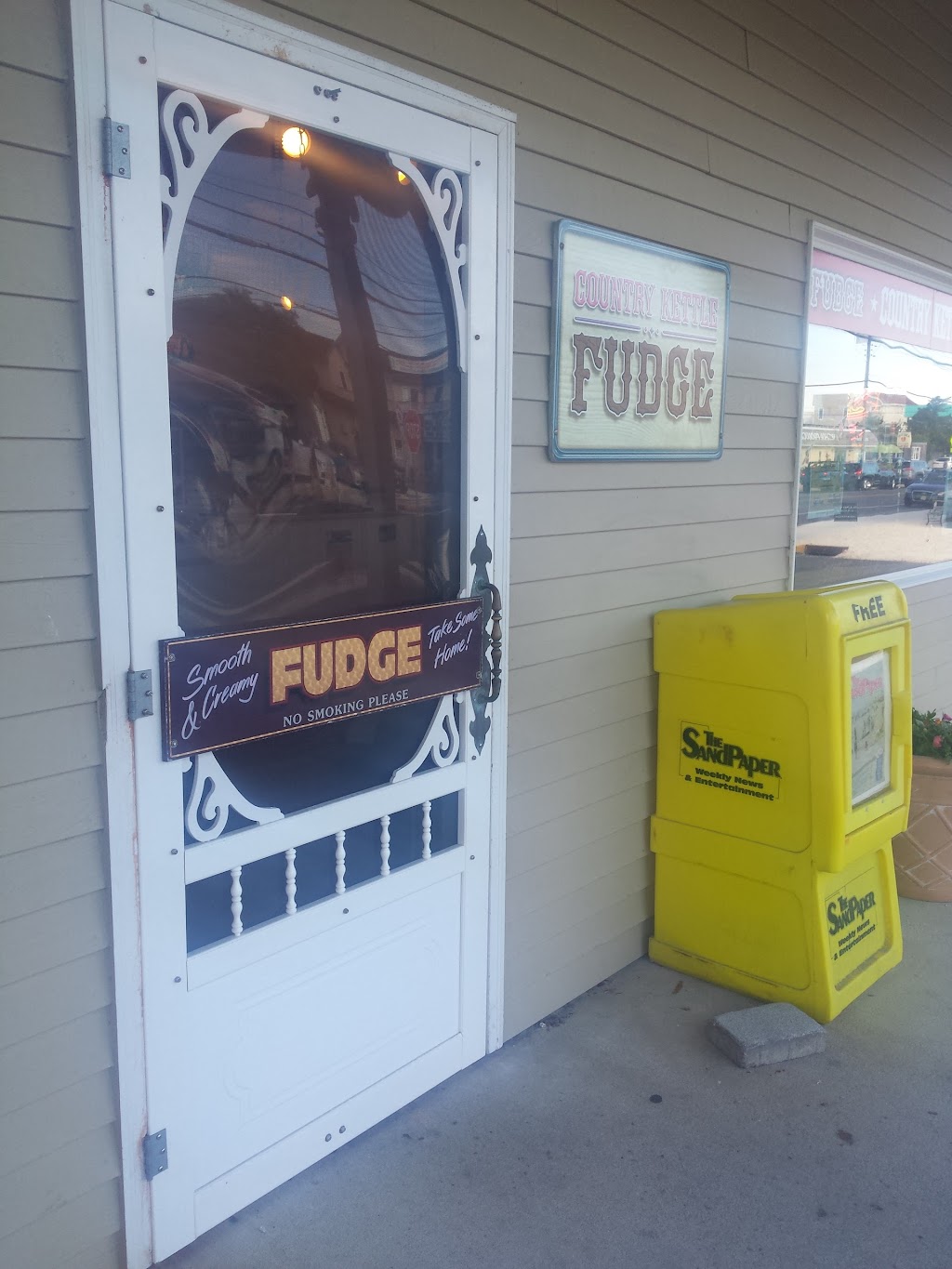 Country Kettle Fudge Shop | 1915 Long Beach Blvd #8, Surf City, NJ 08008 | Phone: (609) 494-2822