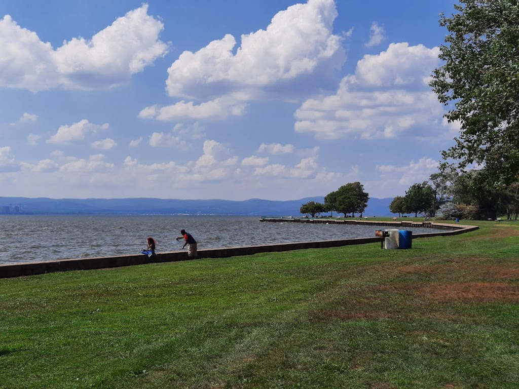 Croton Point Park | 1 Croton Point Ave, Croton-On-Hudson, NY 10520 | Phone: (914) 862-5290