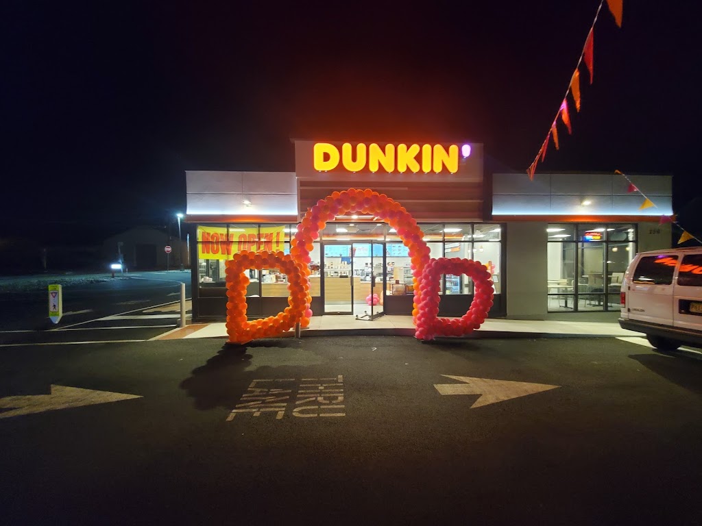 Dunkin | 256 N Courtland St, East Stroudsburg, PA 18301 | Phone: (570) 422-1150