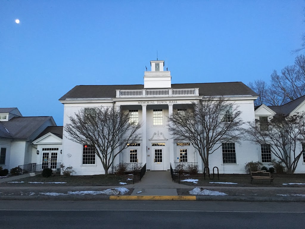 Memorial Town Hall | 52 Lyme St, Old Lyme, CT 06371 | Phone: (860) 434-1605
