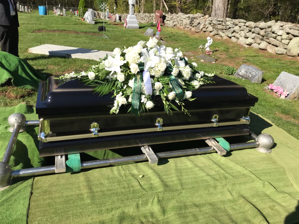 Prospect Memorial Funeral & Cremation | 122 Waterbury Rd, Prospect, CT 06712 | Phone: (203) 758-6008