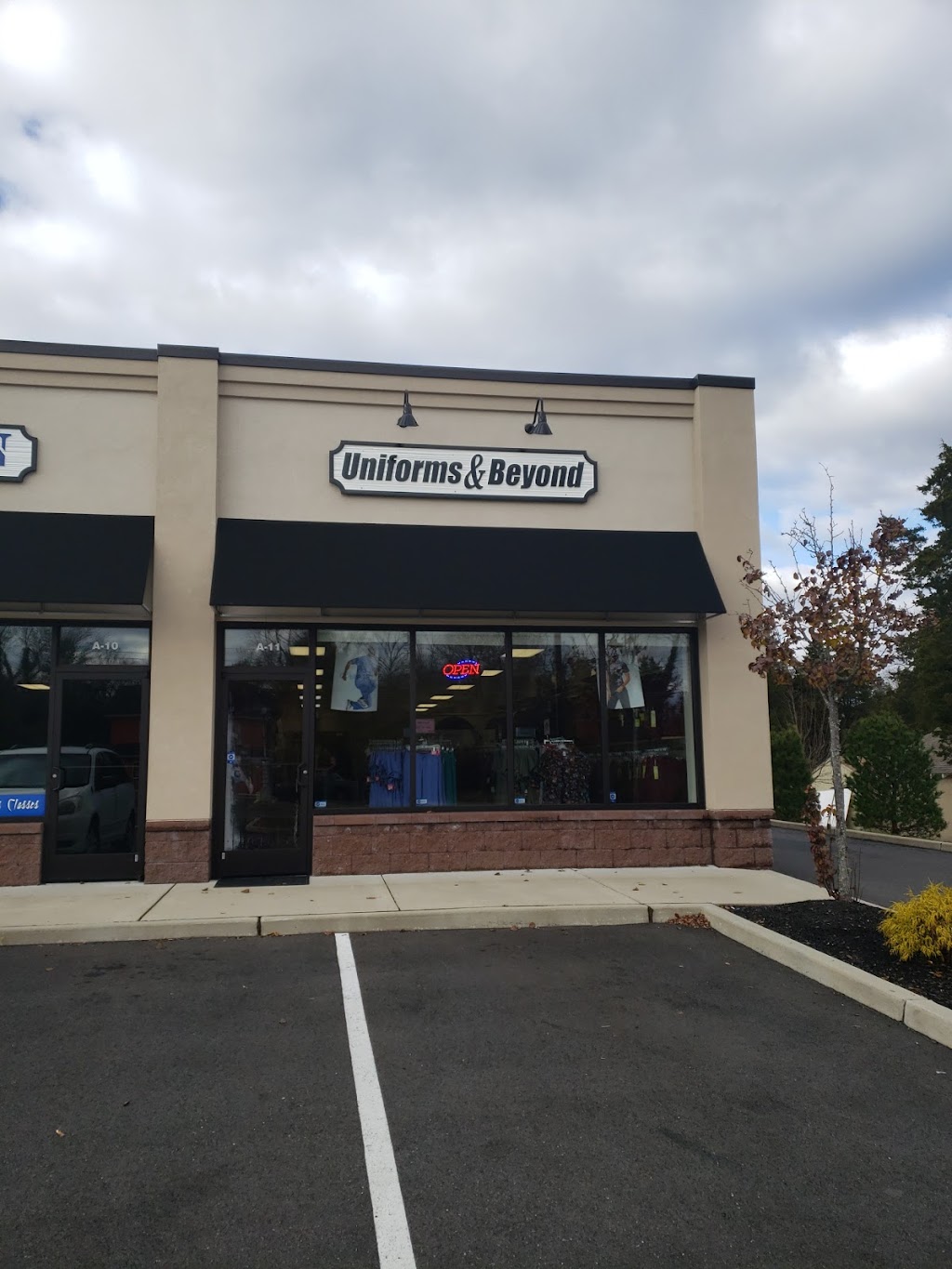 Uniforms and Beyond | 1672 N Delsea Dr unit a-11, Vineland, NJ 08360 | Phone: (856) 212-3645