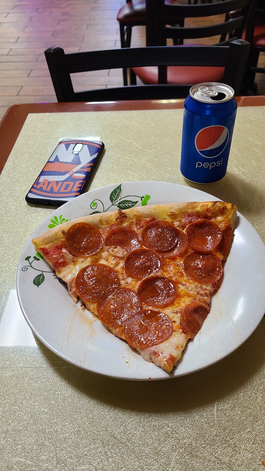 Luigis New York Style Pizza | 2239 S Clinton Ave #3, South Plainfield, NJ 07080 | Phone: (908) 756-8293