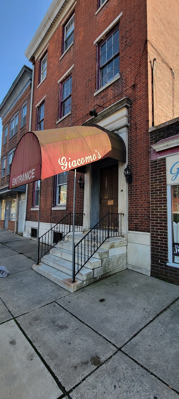 Giacomos Restaurant | 368 E Main St, Norristown, PA 19401 | Phone: (610) 277-7277