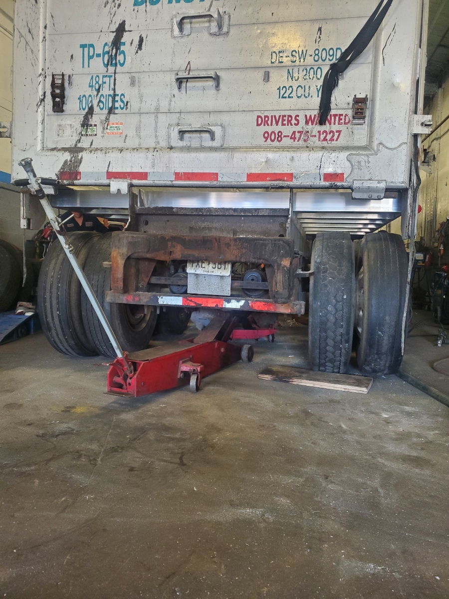 El Primo Truck Trailer Repair | 3 Smalley Ave unit #2, Middlesex, NJ 08846 | Phone: (973) 985-7930