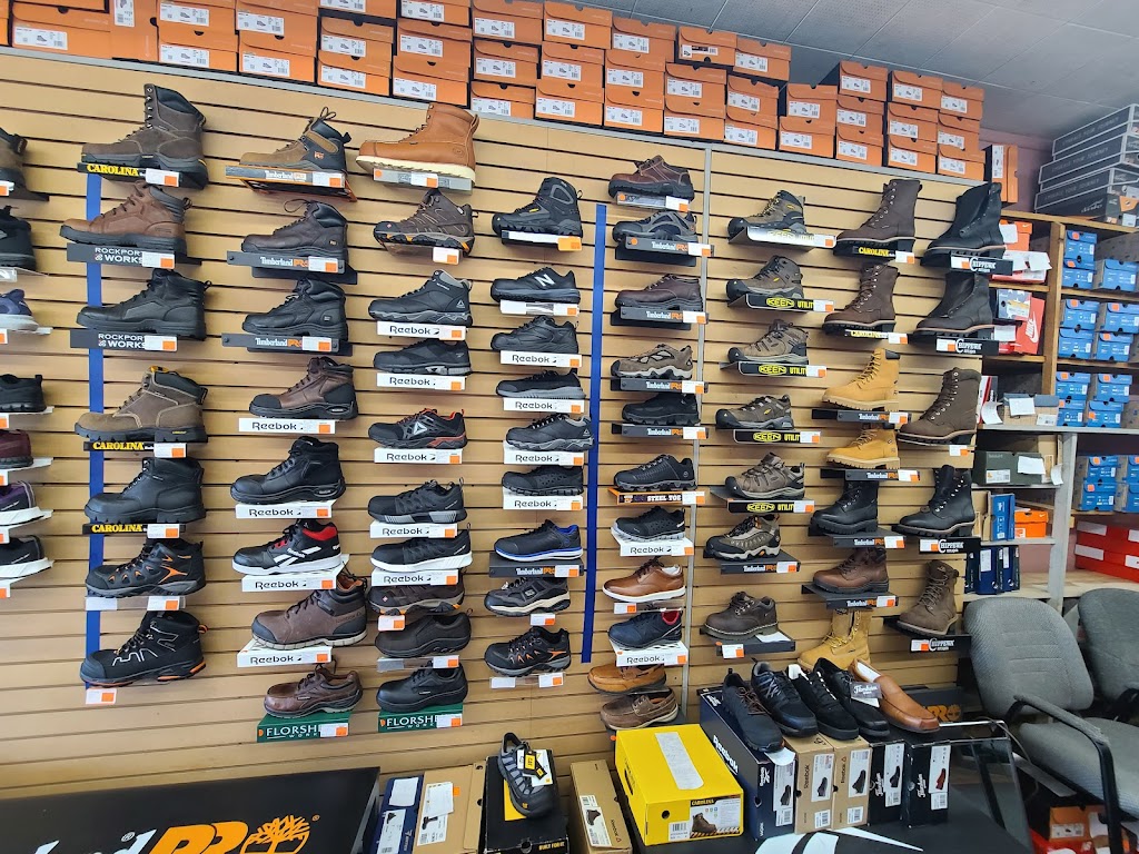 Freds Shoes | 459 Breckwood Blvd, Springfield, MA 01109 | Phone: (413) 782-9169