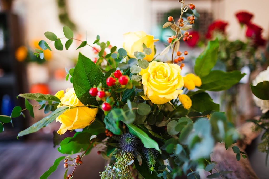Mountain Laurel Florist, Garden & Gifts | 15 Tioronda Ave Suite 1, Beacon, NY 12508 | Phone: (845) 765-0587